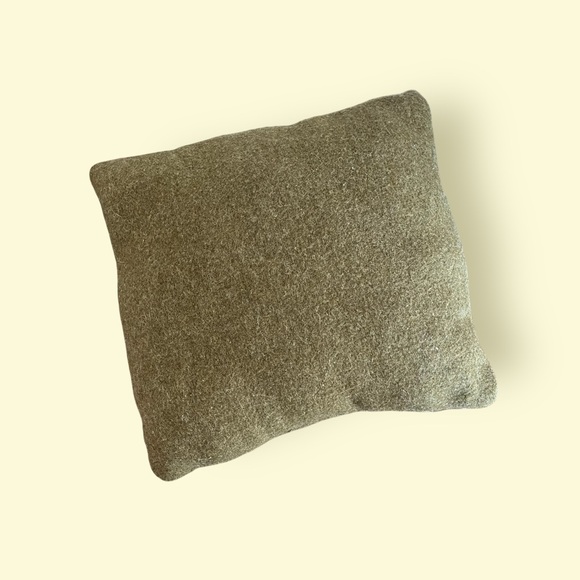 Handmade floral mini throw pillow hand sewn wool green primitive - Picture 8 of 8